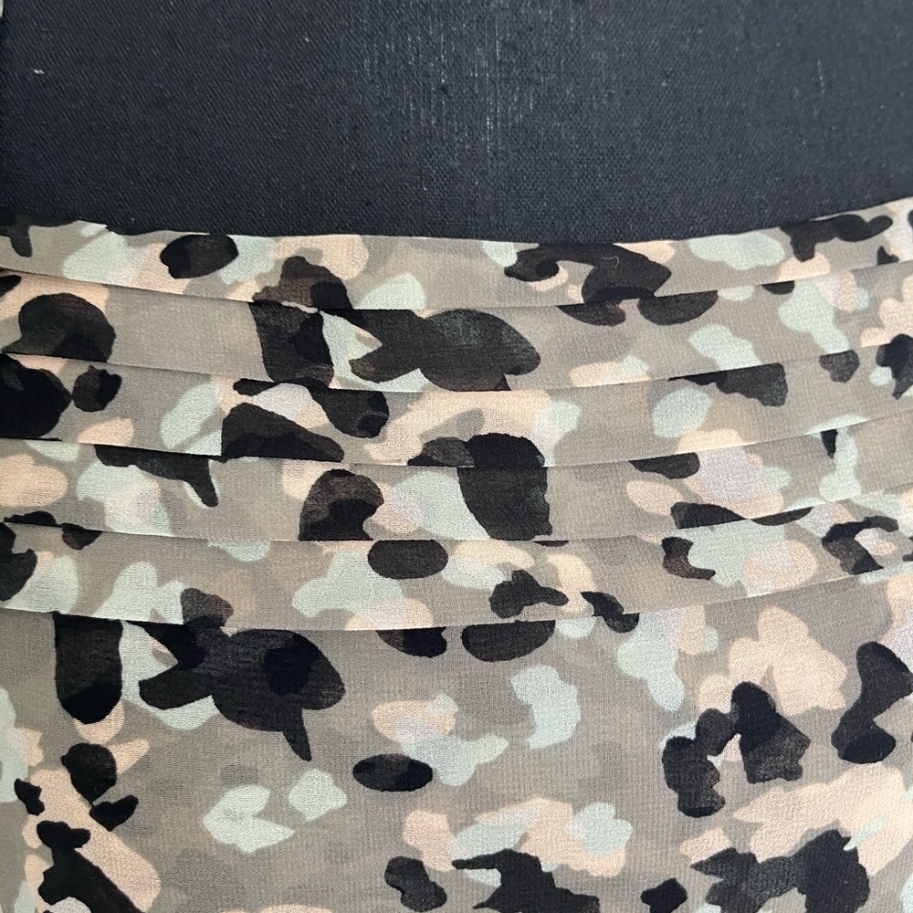 CAbi Off-The-Shoulder Top Camo Sz S - Picture 3 of 6